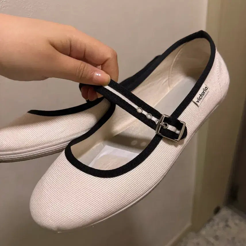 [BUNJANG] Victoria Canvas Mary Jane Shoes White / 빅토리아 캔버스 메리제인 슈즈 화이트