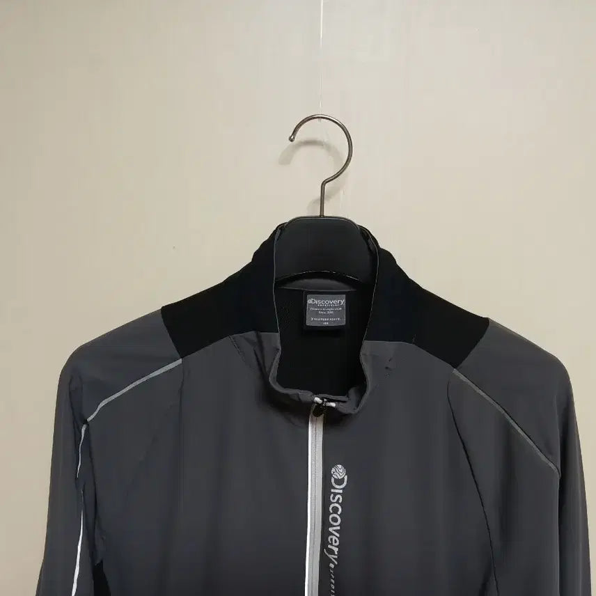 [BUNJANG] Discovery Expedition Windbreaker Gray Size 105 / 디스커버리 익스페디션 바람막이 105