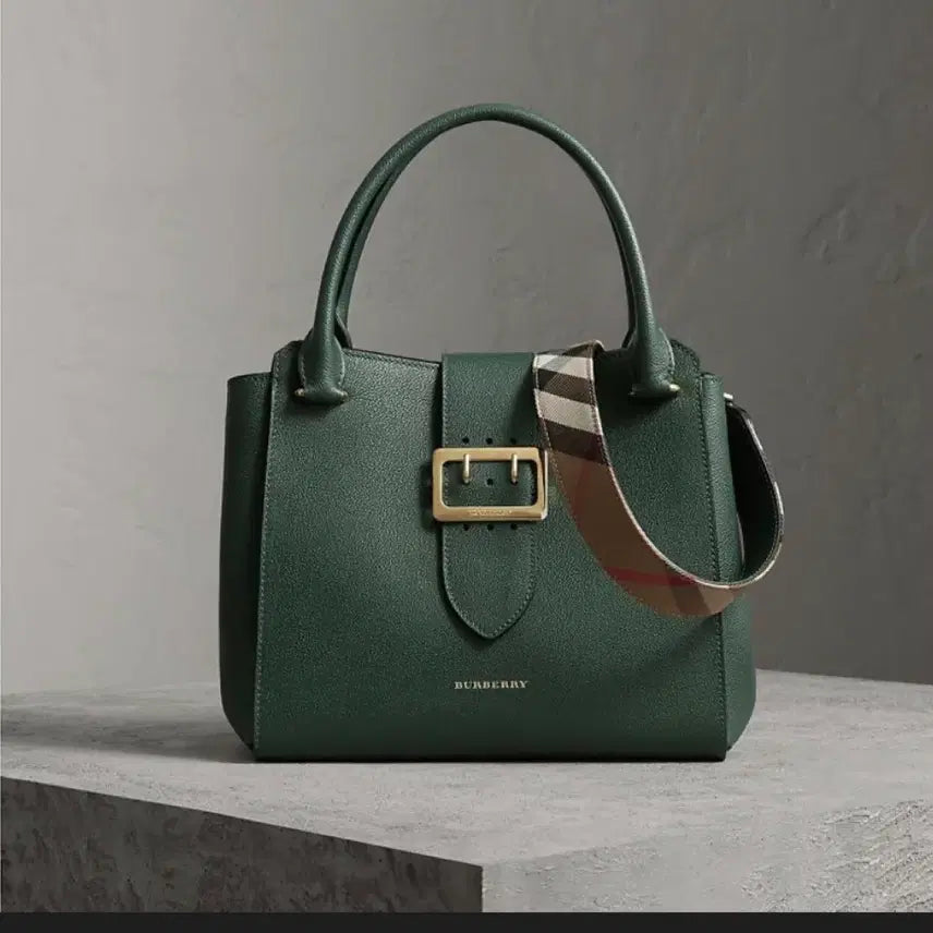 [BUNJANG] Burberry Buckle Medium Shoulder Bag Green Calf Leather / 버버리 그린