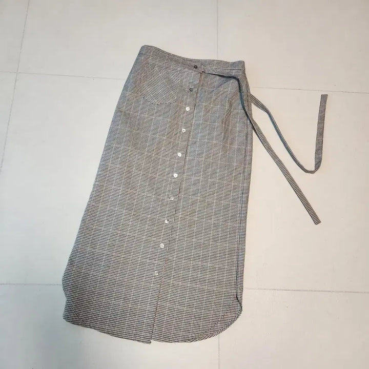 [BUNJANG] Recto Check Pattern Wrap Skirt / 렉토 체크 패턴 랩 스커트 free