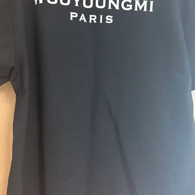 [BUNJANG] WooYoungMi Black Logo Short Sleeve T-Shirt / [50]우영미 반팔 티셔츠 블랙