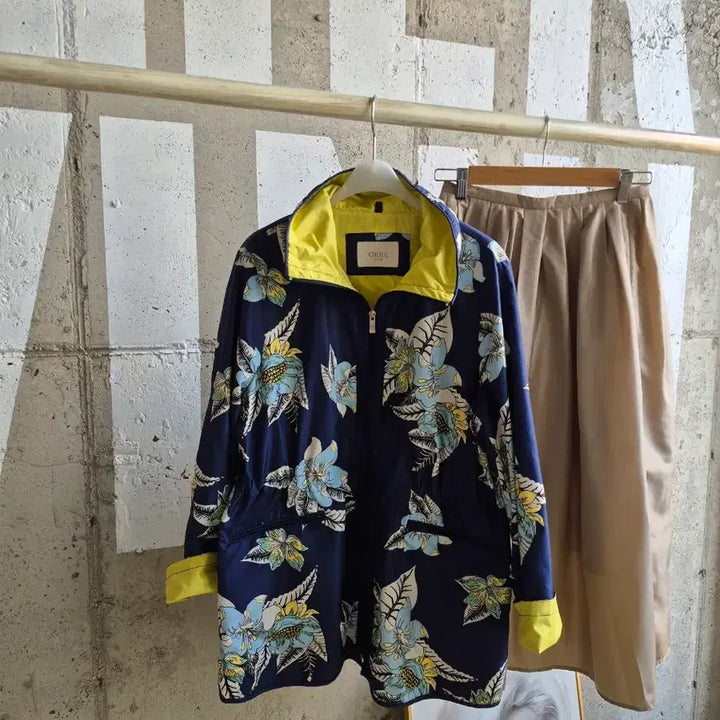 [BUNJANG] Oilily Flower Pattern Lightweight Jacket / 오일릴리 플라워 앏은 자켓