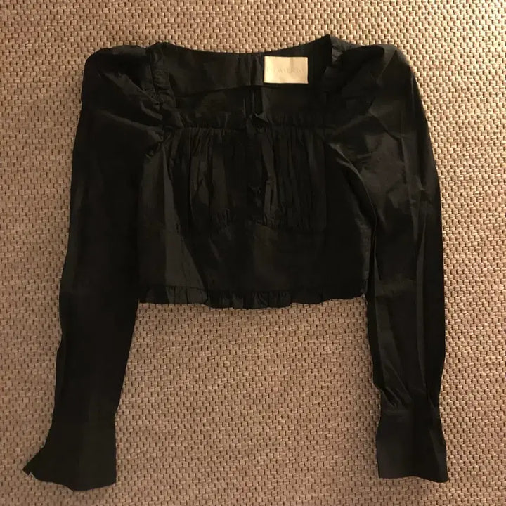 [BUNJANG] Flooum Black Puff Sleeve Blouse / 플로움 블랙 퍼프 소매 블라우스