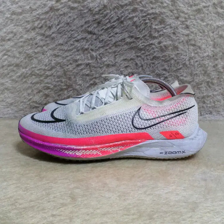 [BUNJANG] Nike ZoomX Streakfly Running Shoes / 후루룩구제 260 나이키 줌X스트릭 플라이 러닝화 중고 신발260507
