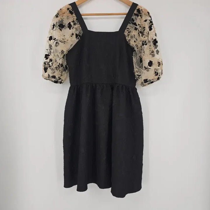 [BUNJANG] Flower See-through Puff Sleeve Black Mini Dress / 플라워 시스루 퍼프 블랙 미니 원피스