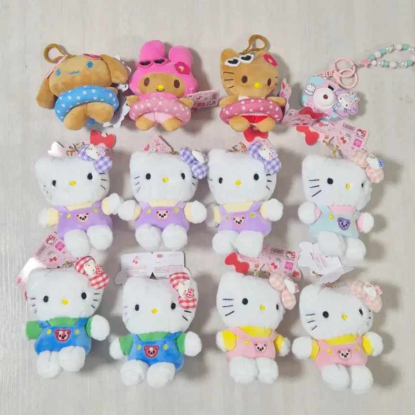 [BUNJANG] Sanrio Plush Keychain Bag Charm (Hello Kitty, Cinnamoroll, My Melody) / 산리오 봉제인형 키링 가방고리 (키티 시나모롤 마이멜로디)