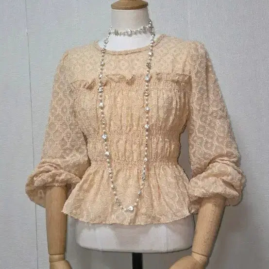 [BUNJANG] Lace Peplum Shirring Blouse / 레이스 페플럼 셔링 블라우스
