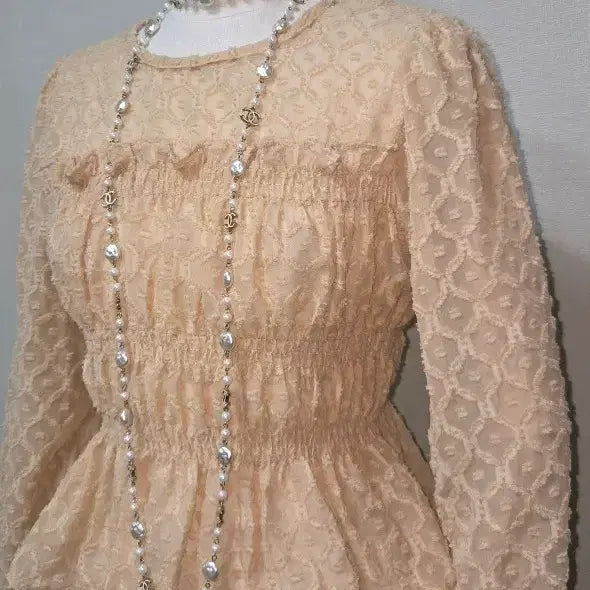 [BUNJANG] Lace Peplum Shirring Blouse / 레이스 페플럼 셔링 블라우스