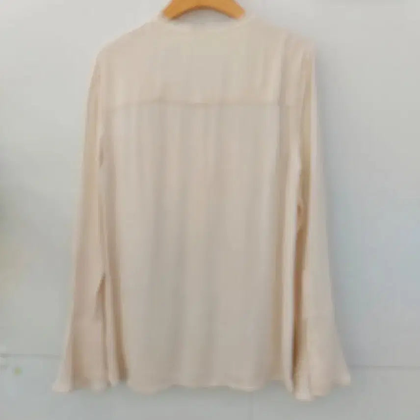 [BUNJANG] Club Monaco Pink Beige Flared Sleeve Blouse / 클럽모나코 핑크베이지 나팔소매 블라우스 55