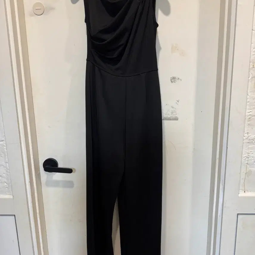[BUNJANG] Kamepoun Black Jumpsuit (Size S) / 새상품 케임어폰 블랙 점프수트