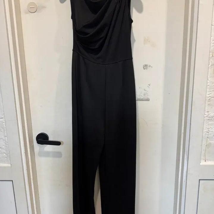 [BUNJANG] Kamepoun Black Jumpsuit (Size S) / 새상품 케임어폰 블랙 점프수트