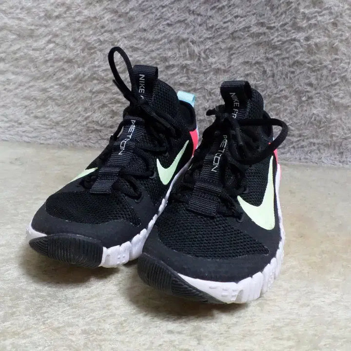 [BUNJANG] Nike Used Sneakers / 후루룩구제 245 나이키 운동화 중고 신발 260507