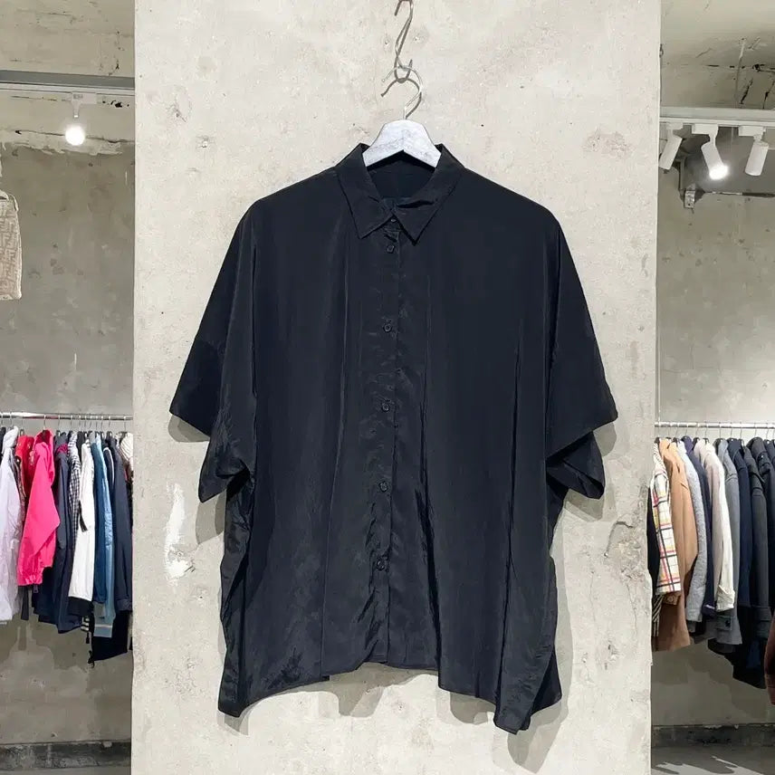 [BUNJANG] Juun.J Black Side Button Rayon Blend Oversized Half Shirt / 준지 블랙 사이드 버튼 레이온 혼방 오버 하프 셔츠