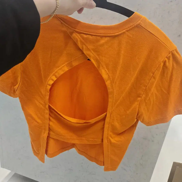 [BUNJANG] Orange Cropped Short-Sleeve T-Shirt / 오렌지색 크롭 반팔티