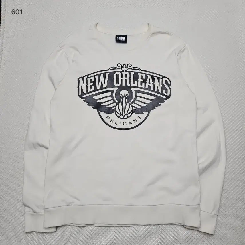 [BUNJANG] NBA New Orleans Pelicans Crewneck Sweatshirt L / NBA 뉴올리언스 베이지 맨투맨 L