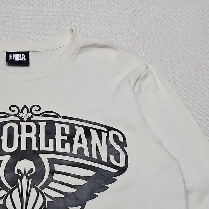 [BUNJANG] NBA New Orleans Pelicans Crewneck Sweatshirt L / NBA 뉴올리언스 베이지 맨투맨 L