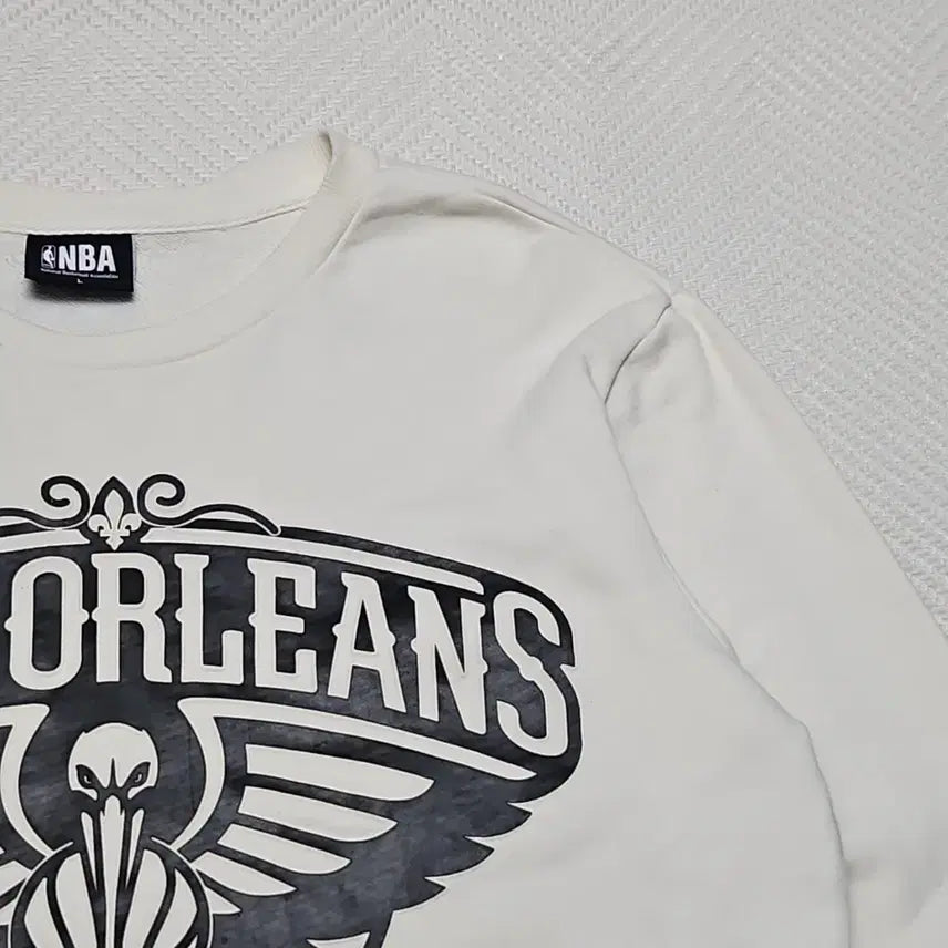 [BUNJANG] NBA New Orleans Pelicans Crewneck Sweatshirt L / NBA 뉴올리언스 베이지 맨투맨 L