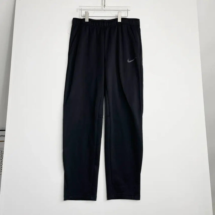 [BUNJANG] Nike Therma-FIT Fleece Pants (Size 36-38) / F1 나이키 써마핏 기모 팬츠 36-38사이즈