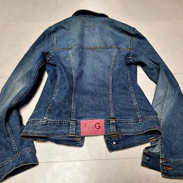 [BUNJANG] Dolce &amp; Gabbana Washed Denim Jacket Women&