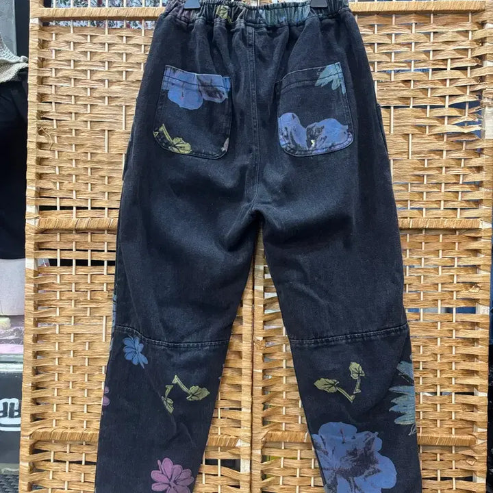 [BUNJANG] Black Denim Baggy Pants with Floral Embroidery / 블랙 청 배기 바지