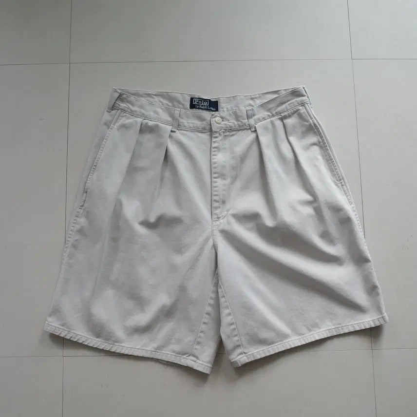 [BUNJANG] Polo Ralph Lauren 90s Authentic Twotuck Chino Shorts / 90s 폴로 랄프로렌 어센틱 사각탭 투턱 치노쇼츠