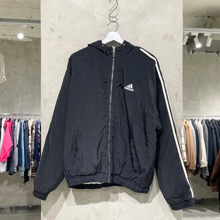 [BUNJANG] Adidas Black Logo Quilted Nylon Jumper / 아디다스 블랙 로고 나일론 누빔 점퍼