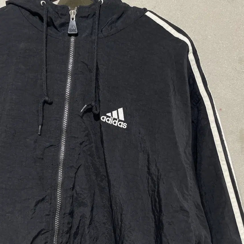[BUNJANG] Adidas Black Logo Quilted Nylon Jumper / 아디다스 블랙 로고 나일론 누빔 점퍼