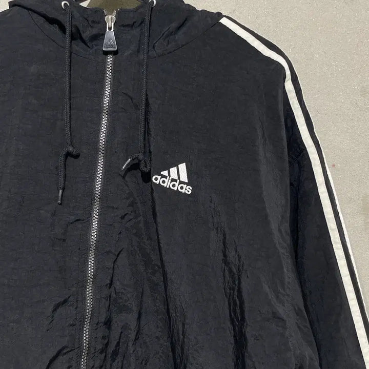 [BUNJANG] Adidas Black Logo Quilted Nylon Jumper / 아디다스 블랙 로고 나일론 누빔 점퍼