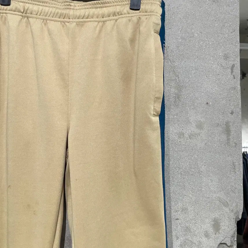 [BUNJANG] Stussy Beige Side Panel Track Pants / 스투시 베이지 사이드 패널 트랙 팬츠