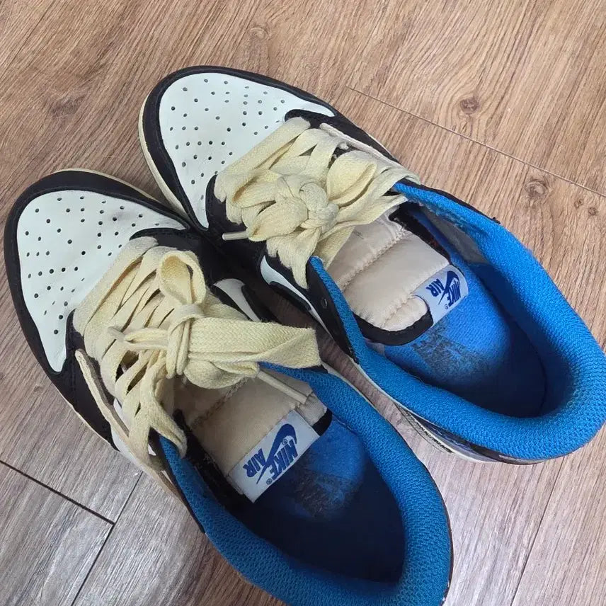[BUNJANG] Fragment x Travis Scott x Air Jordan 1 Low OG / [급처] 프라그먼스 스캇 조던 235