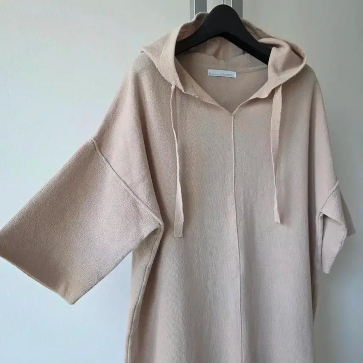 [BUNJANG] Lydiavine Hooded Knit Long Dress Beige / LYDIAVINE 리디아바인 후드 니트 롱원피스-55.66(샹태굿)