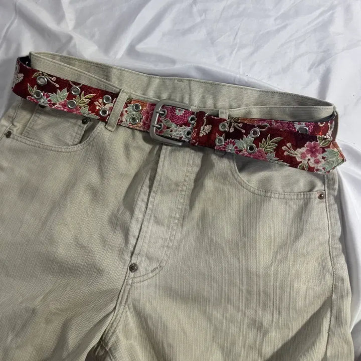 [BUNJANG] Vintage Floral Pattern Leather Belt / 빈티지 플로럴 패턴 레더 벨트 오리엔탈