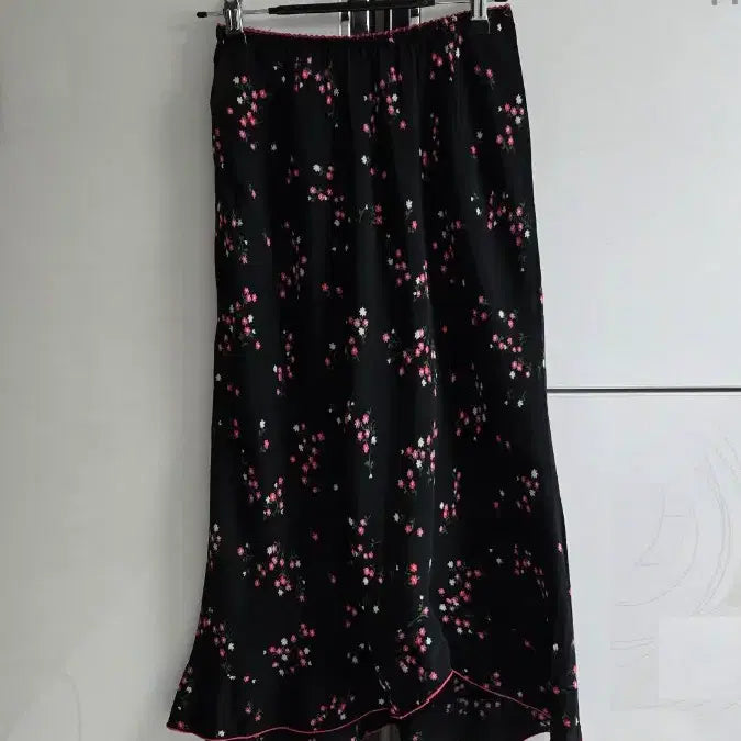 [BUNJANG] OTTO Black Flower Skirt Free Size / OTTO 블랙 플라워 스커트 FREE