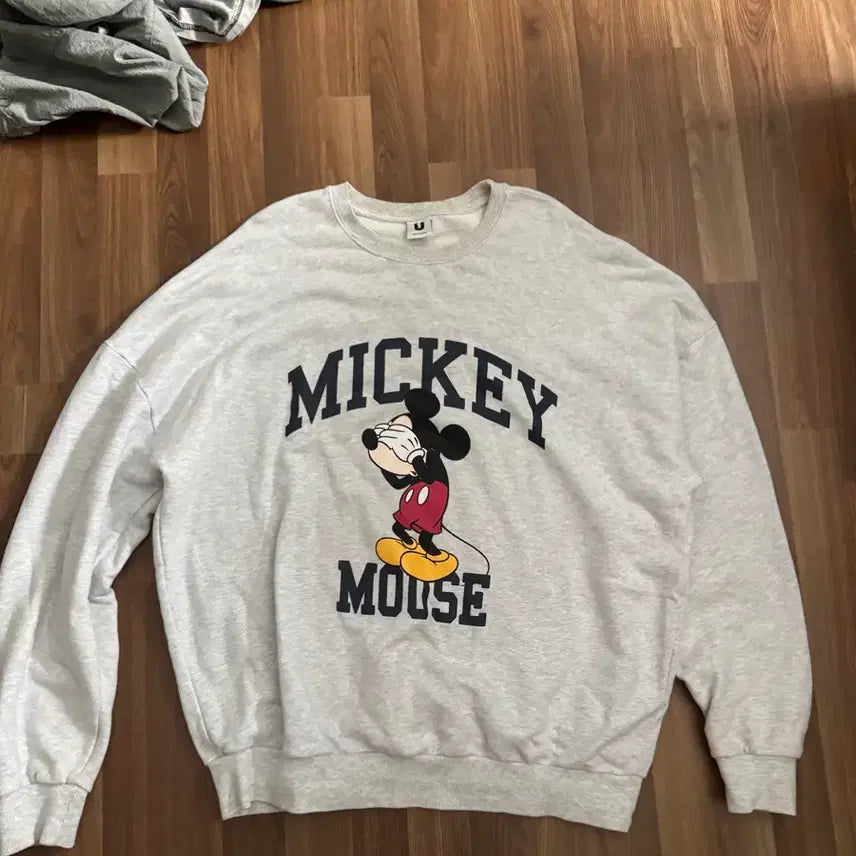 [BUNJANG] Disney Mickey Mouse Sweatshirt - Grey / 디즈니 미키마우스 맨투맨 그레이