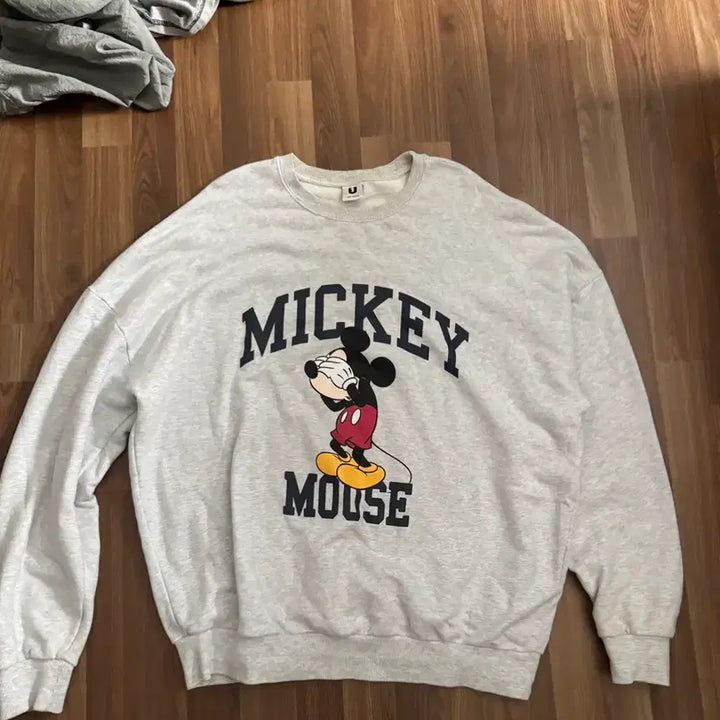 [BUNJANG] Disney Mickey Mouse Sweatshirt - Grey / 디즈니 미키마우스 맨투맨 그레이