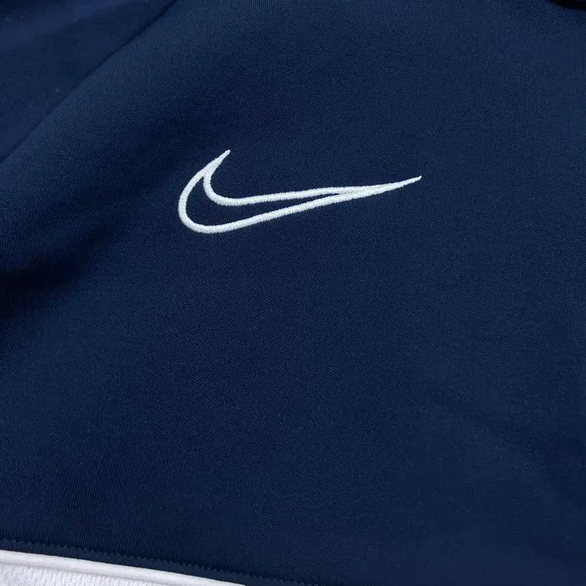 [BUNJANG] Nike Logo Navy Training Top / 나이키 로고 네이비 트레이닝 탑