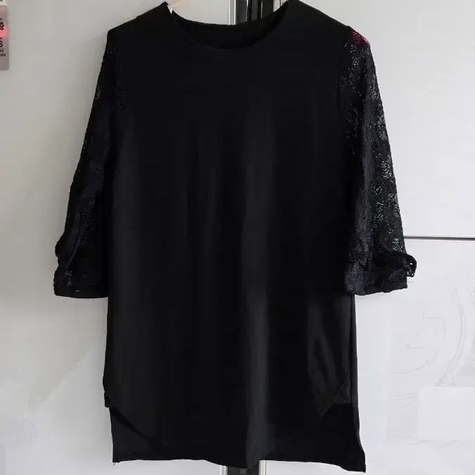 [BUNJANG] Korean Made T-Shirt with Lace Sleeves / 국산 티셔츠 (레이스 소매) 55 S (정가5만)