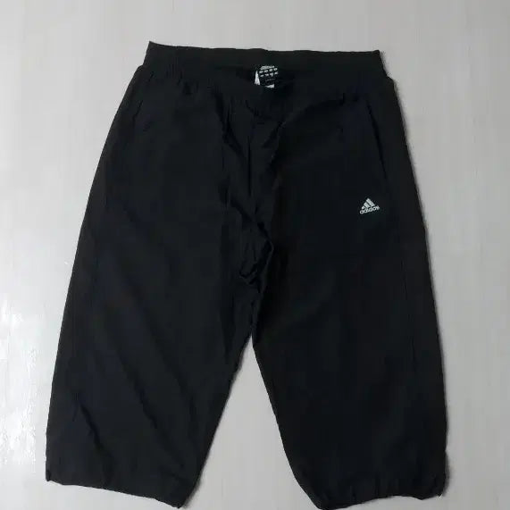 [BUNJANG] Adidas Black Shorts Size 34 / 아디다스반바지 34