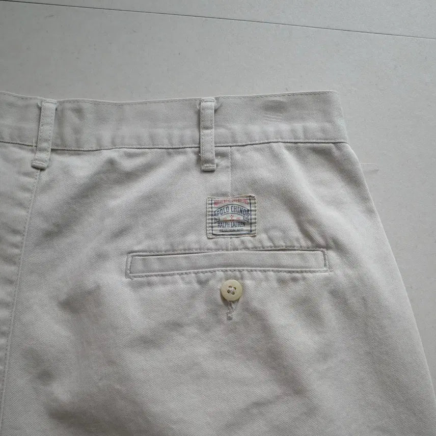 [BUNJANG] Polo Ralph Lauren 90s Authentic Square Tag Two-Tuck Chino Shorts (Size 36) / 90s 폴로 랄프로렌 사각탭 어센틱 투턱 치노 쇼츠 36