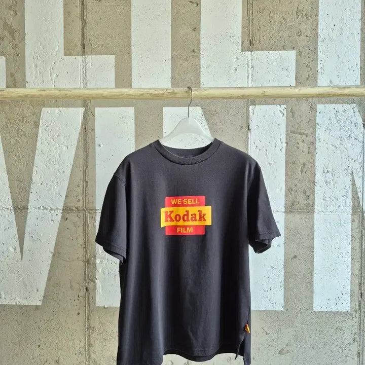 [BUNJANG] Kodak Film Black T-Shirt / 코닥 필름 검정 반팔티셔츠(TS1
