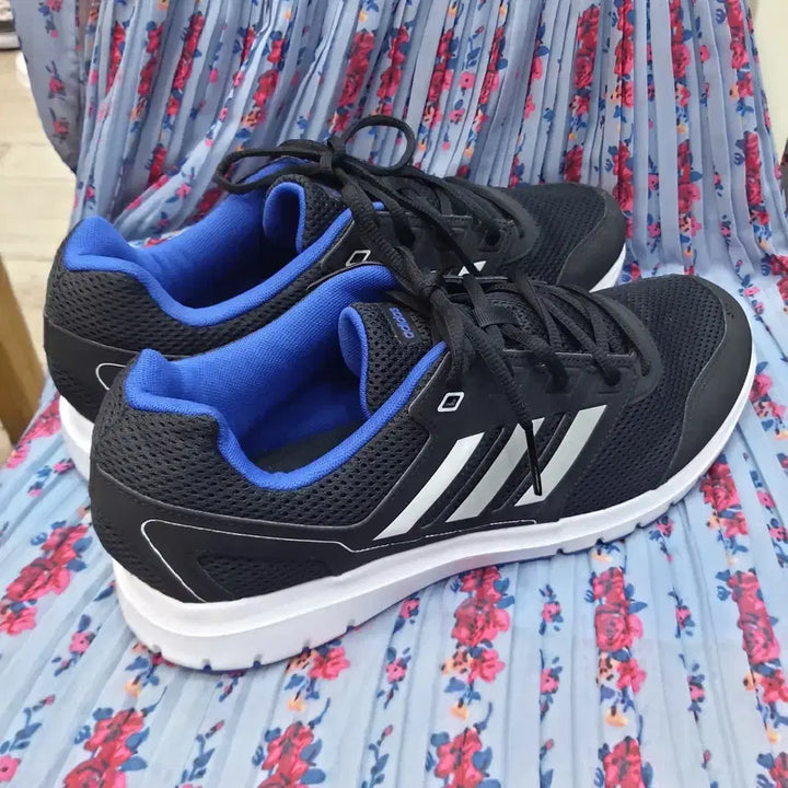 [BUNJANG] Adidas Black &amp; White Mesh Sneakers 300mm / 아디다스 검흰 메쉬 운동화 300mm