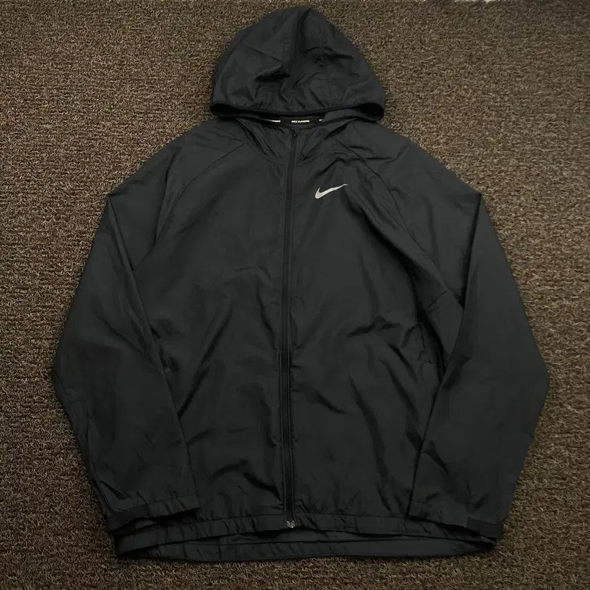[SOLD OUT] 나이키 러닝 블랙 경량 바람막이 자켓
