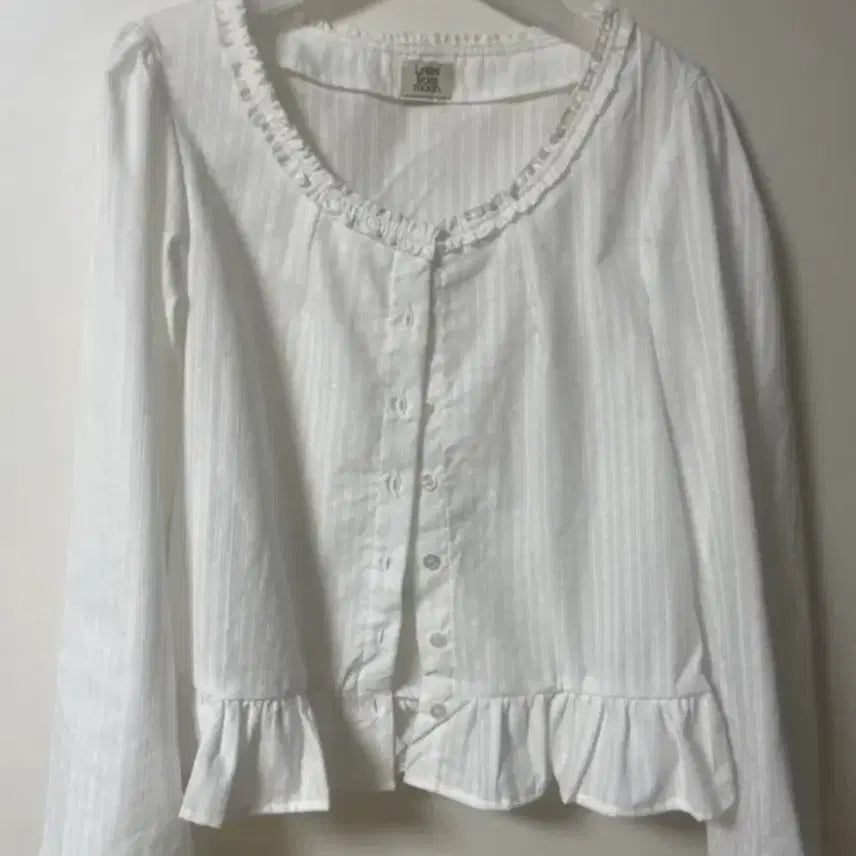[BUNJANG] Letter From Moon Notting Round Neck Frill Blouse / 레터프롬문 노트니 라운드넥 프릴 블라우스