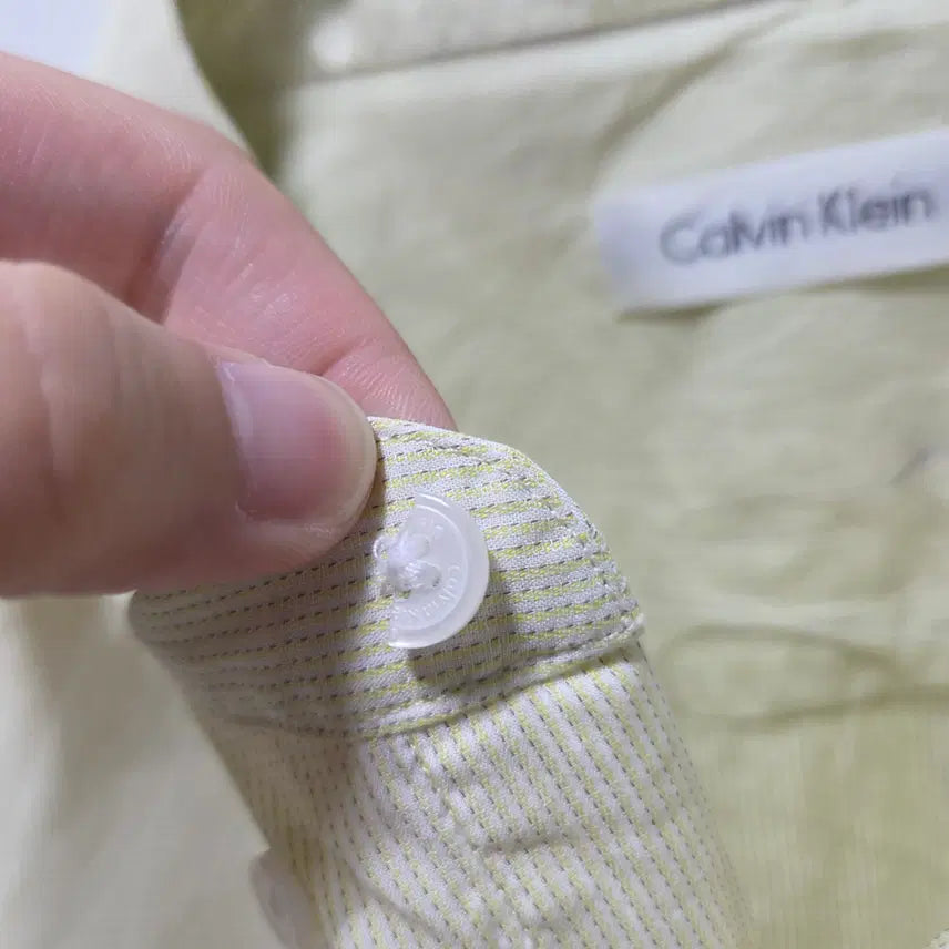 [BUNJANG] Calvin Klein Light Yellow Button Short Sleeve Shirt XL / 캘빈클라인 라이트옐로우 버튼 반팔 셔츠 XL 26050702