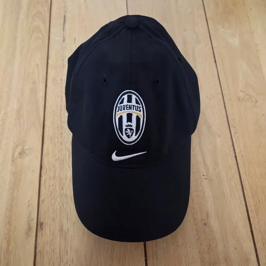 [BUNJANG] Nike Juventus Football Cap / 나이키 유벤투스 모자 볼캡 유베 축구