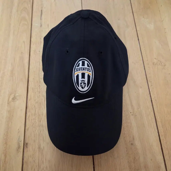 [BUNJANG] Nike Juventus Football Cap / 나이키 유벤투스 모자 볼캡 유베 축구