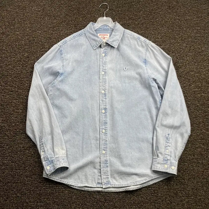 [BUNJANG] True Religion Embroidered Logo Denim Shirt / 트루릴리전 자수로고 데님 셔츠