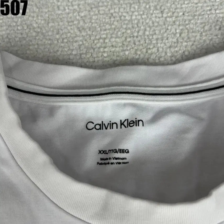 [BUNJANG] Calvin Klein White T-Shirt XXL / 캘빈클라인 화이트 반팔 티셔츠 xxl
