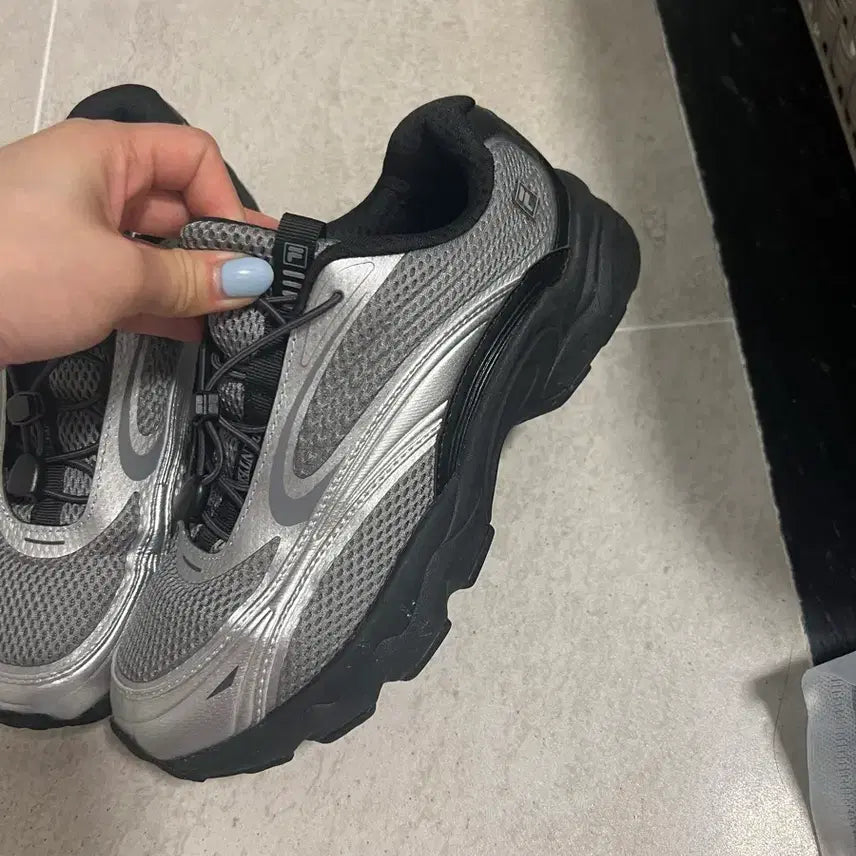 [BUNJANG] Fila Sneakers Silver Gray / 휠라 운동화 판매합니다!