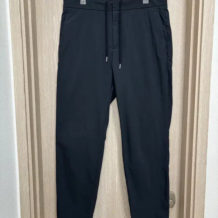 [BUNJANG] Theory Curtis Tech Light Nylon Blend Pants Charcoal / 띠어리 CURTIS 드로우 테크라이트 나일론혼방 팬츠31/차콜